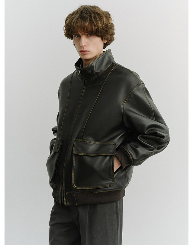 던스트 UNISEX STAND COLLARED LEATHER BLOUSON BRUSHED BLACK_M_UDJU6A104BK 블랙 착용컷