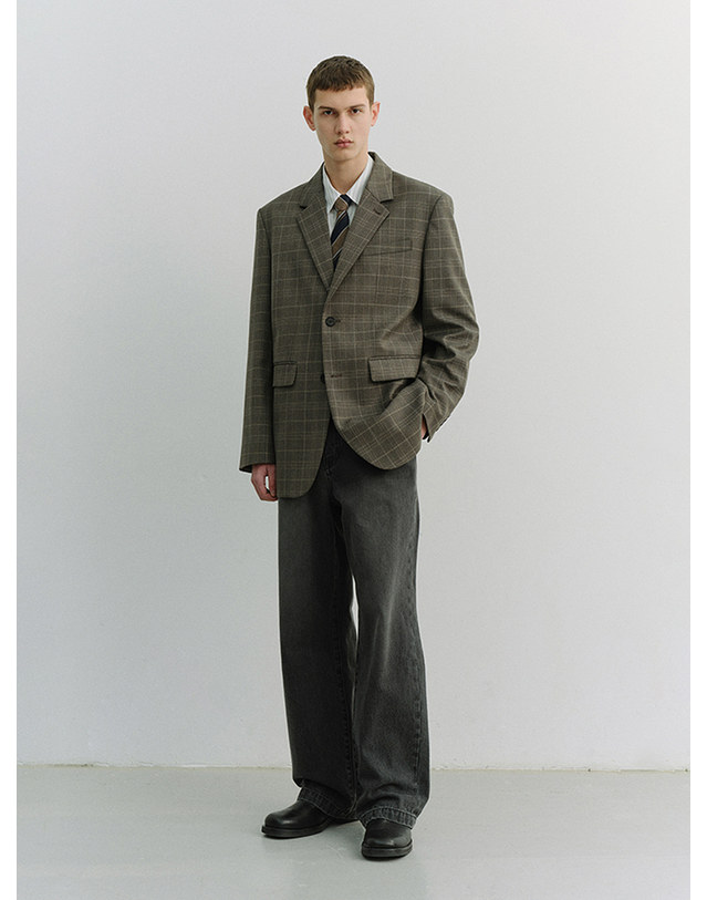 던스트 UNISEX 2 BUTTON WOOL BLAZER GREY CHECK_M_UDJA6A102G2 그레이 착용컷