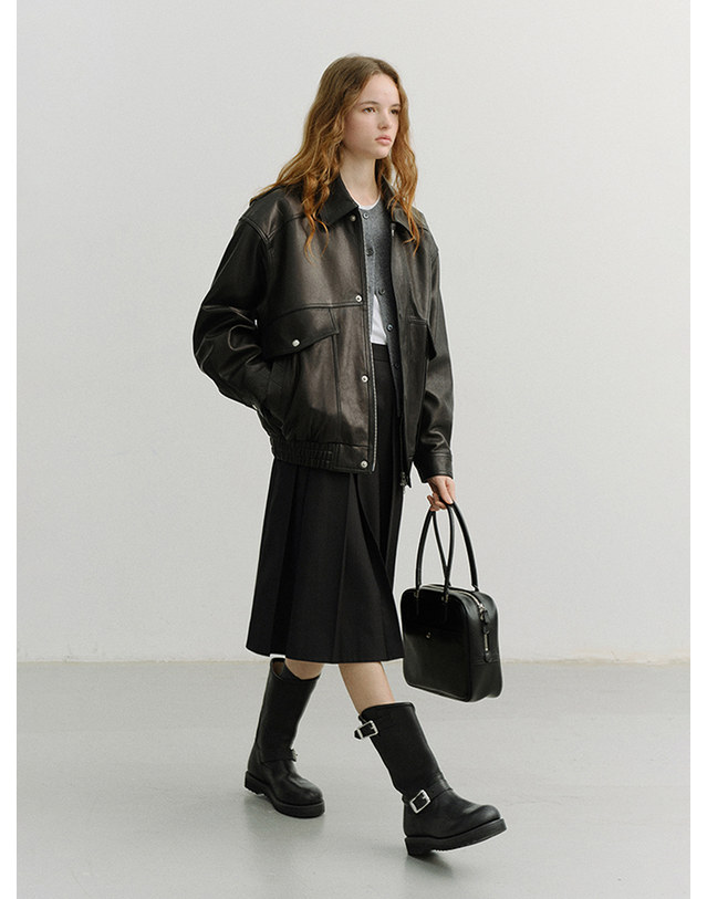 던스트 VOLUME PLEATS MIDI SKIRT BLACK_UDSK6A204BK 블랙 착용컷