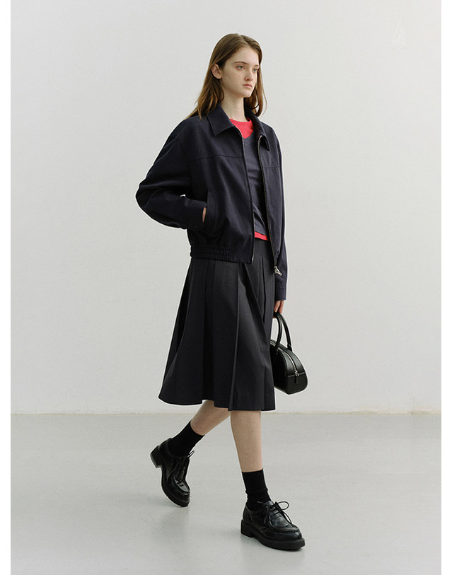 던스트 VOLUME PLEATS MIDI SKIRT CHARCOAL GREY_UDSK6A204CG 그레이 착용컷