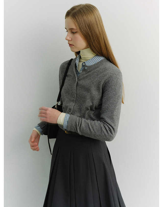 던스트 ESSENTIAL CREWNECK KNIT CARDIGAN MELANGE GREY_UDSW6A209G2 그레이 착용컷