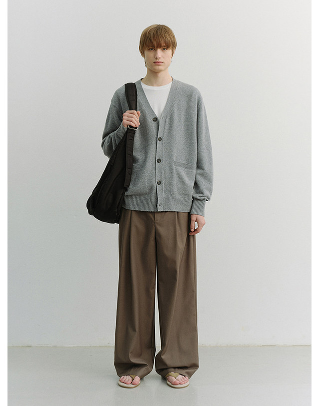 던스트 UNISEX BOYFRIEND KNIT CARDIGAN MELANGE GREY_UDSW6A102G2 그레이 착용컷