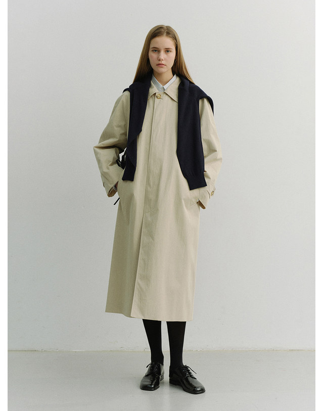 던스트 UNISEX REFINED MAC COAT BEIGE_UDTR6A101I2 베이지 착용컷