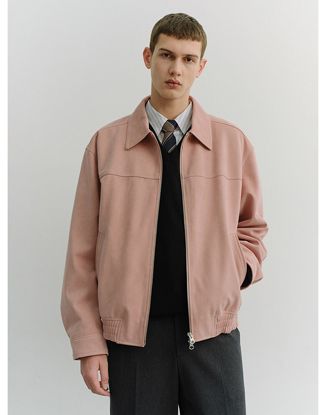 던스트 UNISEX ALTER-SUEDE COLLARED BLOUSON SOFT PINK_UDJU6A107P1 핑크 착용컷