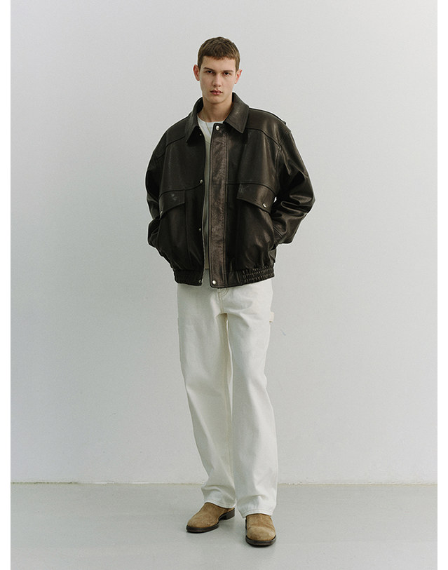 던스트 UNISEX OVERSIZED VINTAGE LEATHER BLOUSON BLACK_UDJU6A103BK 블랙 착용컷