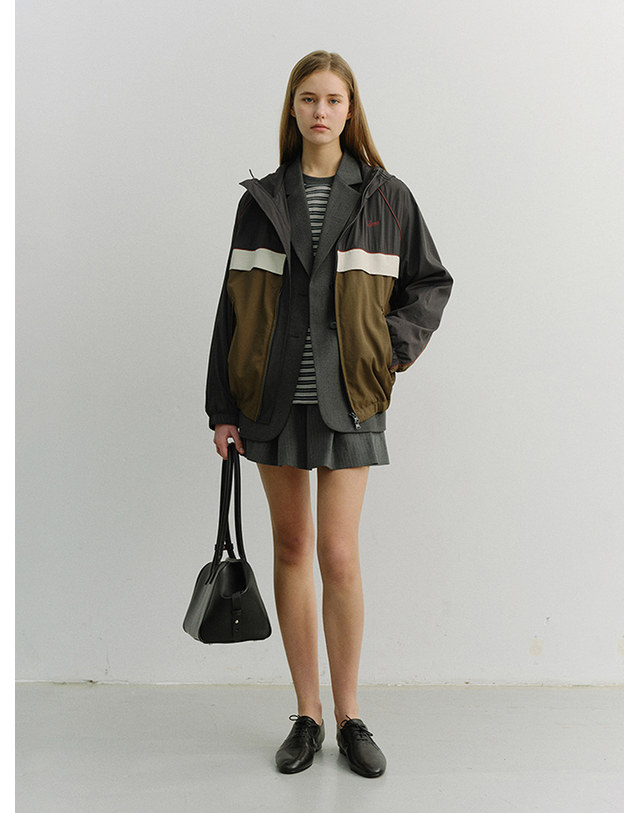 던스트 UNISEX BLOCKED WINDBREAKER CHARCOAL GREY_M_UDJU6A110CG 그레이 착용컷