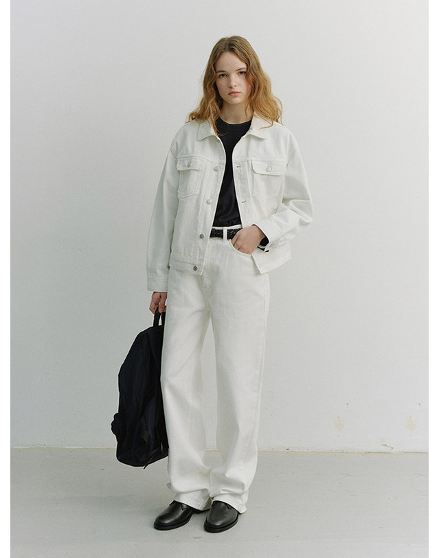 던스트 UNISEX DENIM TRUCKER JACKET IVORY_M_UDJU6A108IV 아이보리 착용컷