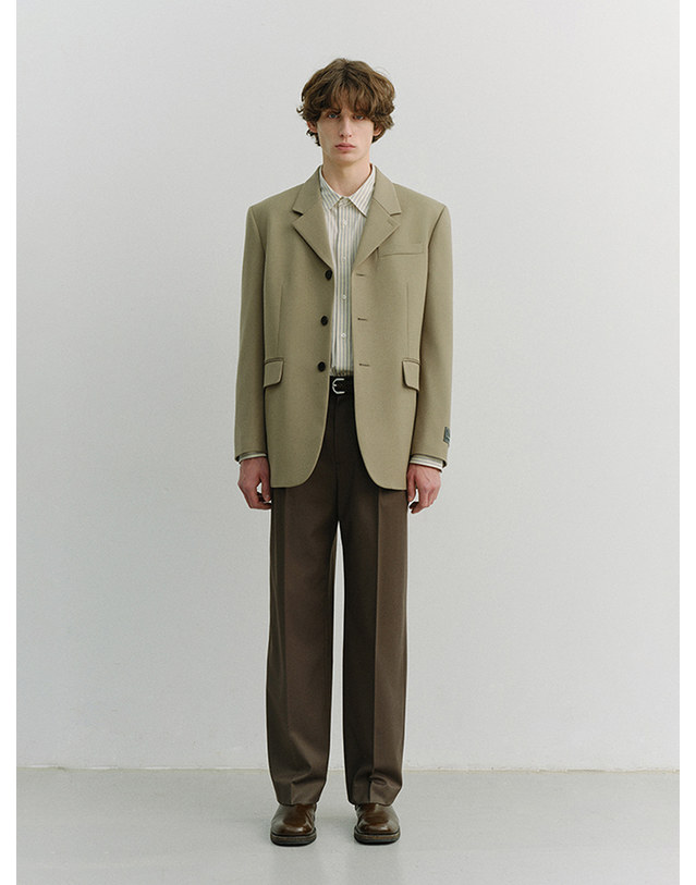 던스트 UNISEX 3 BUTTON WOOL BLAZER KHAKI BEIGE_M_UDJA6A103I3 멀티컬러 착용컷