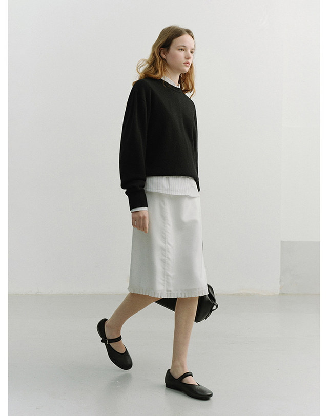던스트 H-LINE LACED MIDI SKIRT WHITE_UDSK6A206WT 흰색 착용컷