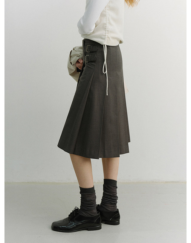 던스트 PLEATS MIDI SKIRT GREY_UDSK6A203G2 그레이 착용컷