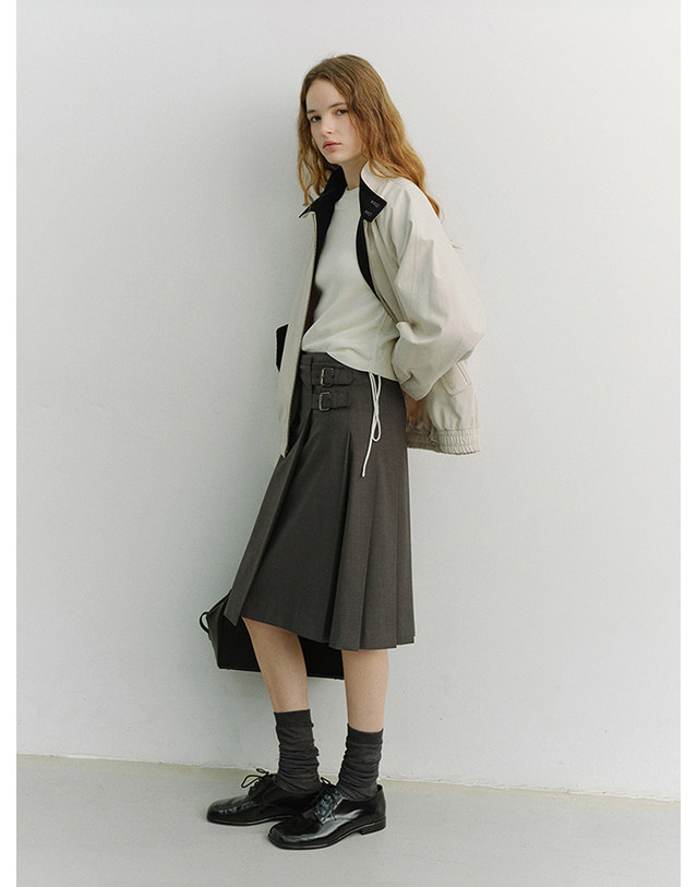 던스트 PLEATS MIDI SKIRT GREY_UDSK6A203G2 그레이 착용컷