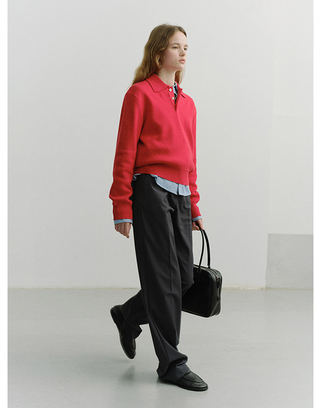던스트 UNISEX CASHMERE COLLARED SWEATER RED_UDSW6A104R2 레드 착용컷