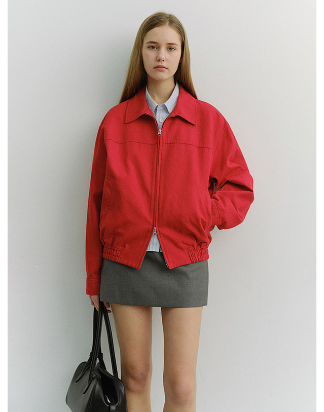 던스트 UNISEX COLLARED BLOUSON JACKET RED_UDJU6A109R2 레드 착용컷