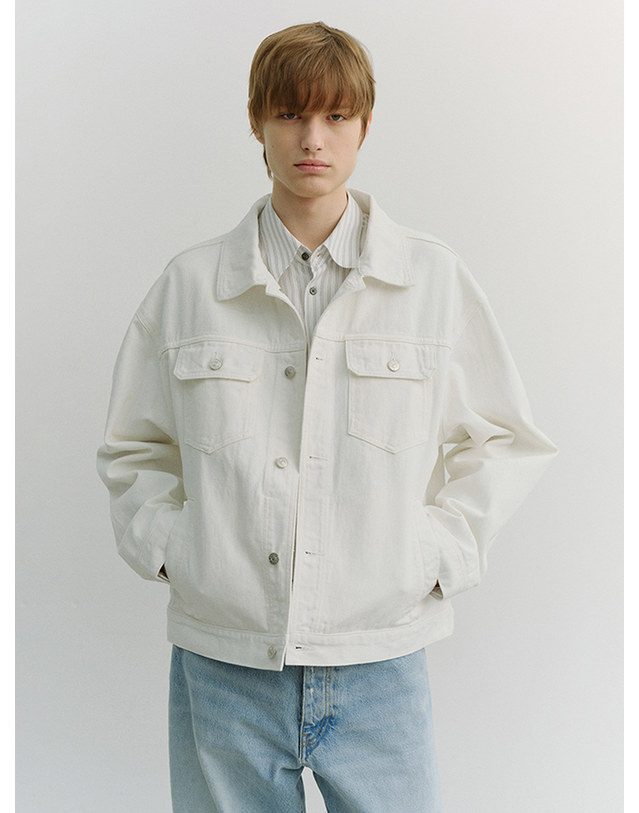 던스트 UNISEX DENIM TRUCKER JACKET IVORY_UDJU6A108IV 아이보리 착용컷