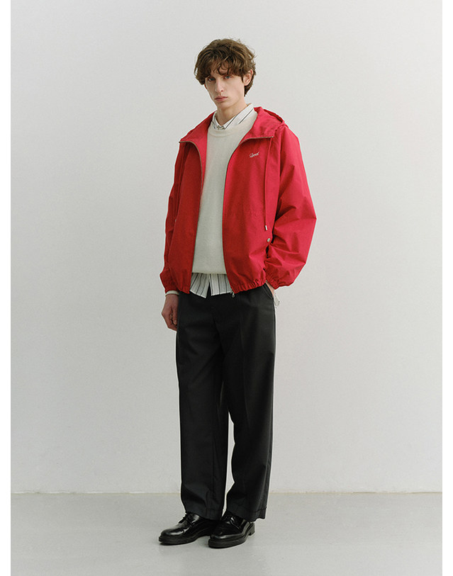 던스트 UNISEX LOGO WINDBREAKER RED_M_UDJU6A113R2 레드 착용컷