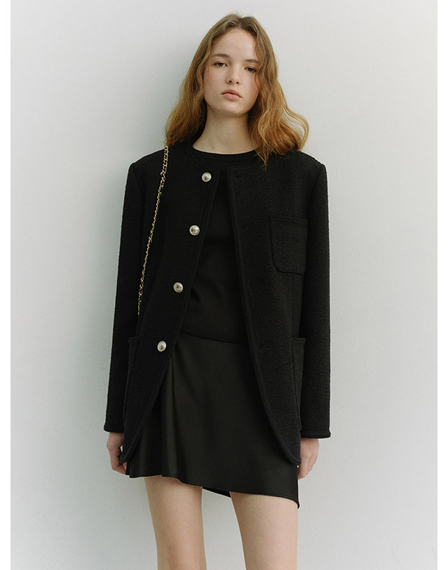 던스트 SATIN MINI SKIRT BLACK_UDSK6A201BK 블랙 착용컷