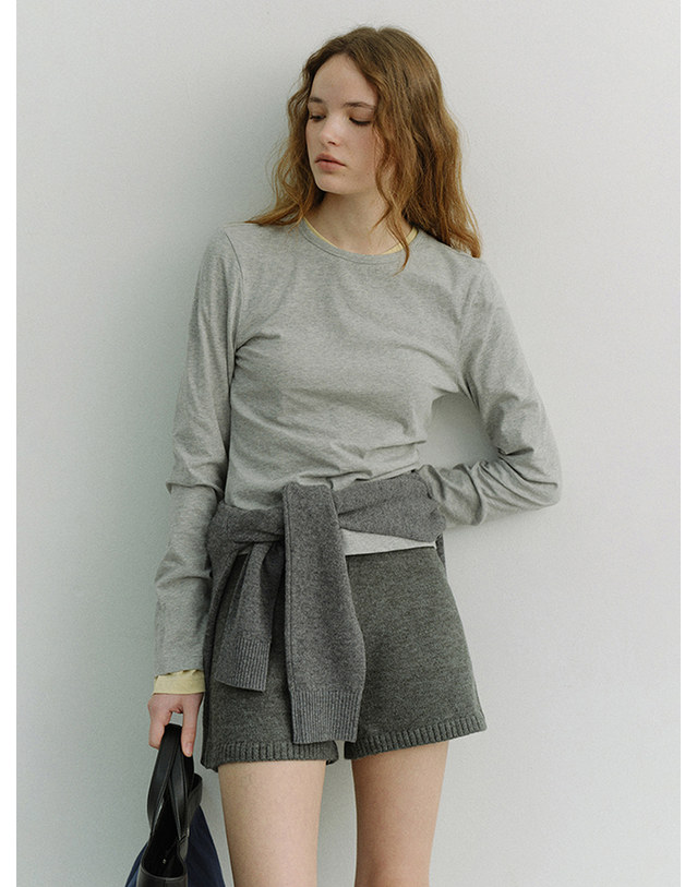 던스트 ESSENTIAL CREW-NECK T-SHIRT MELANGE GREY_UDTS6A202G2 그레이 착용컷