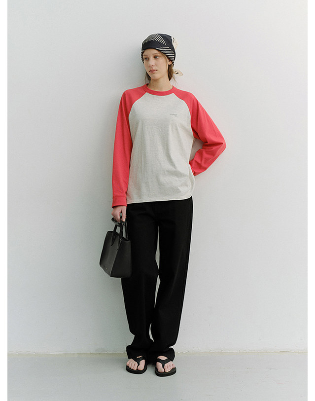 던스트 UNISEX RAGLAN T-SHIRT RED OATMEAL MELANGE_UDTS6A116R2 레드 착용컷