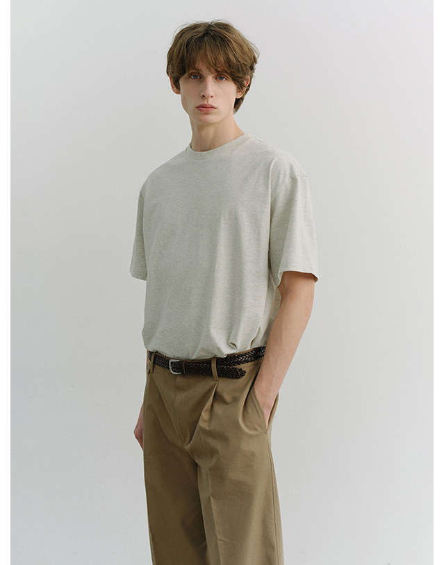 던스트 UNISEX LOOSE T-SHIRT OATMEAL MELANGE_UDTS6A112I1 그레이 착용컷
