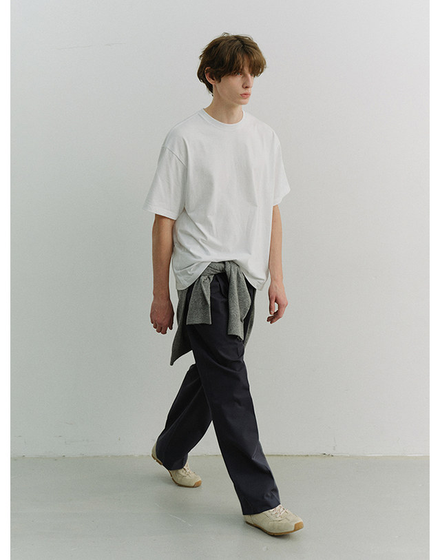 던스트 UNISEX LOOSE T-SHIRT WHITE_UDTS6A112WT 흰색 착용컷