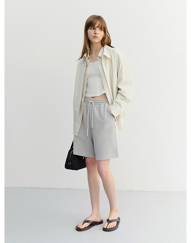 던스트 UNISEX PIGMENT RELAXED BEACH SHORTS MELANGE GREY_M_UDPA6B123G2 그레이 착용컷