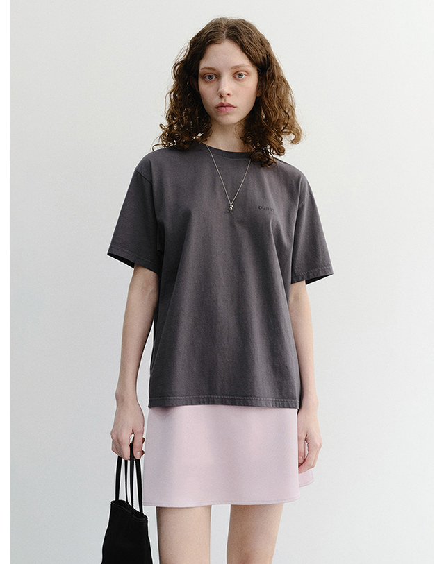 던스트 UNISEX GARMENT DYED T-SHIRT CHARCOAL GREY_M_UDTS6B146CG 그레이 착용컷