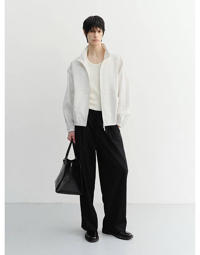 던스트 RELAXED SLEEVELESS TOP IVORY_M_UDTS6B321IV 아이보리 착용컷