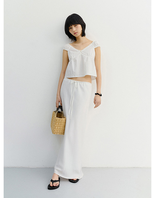 던스트 2-WAY SHOULDER BLOUSE WHITE_UDBL6B225WT 흰색 착용컷