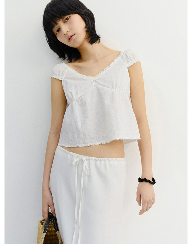 던스트 2-WAY SHOULDER BLOUSE WHITE_UDBL6B225WT 흰색 착용컷