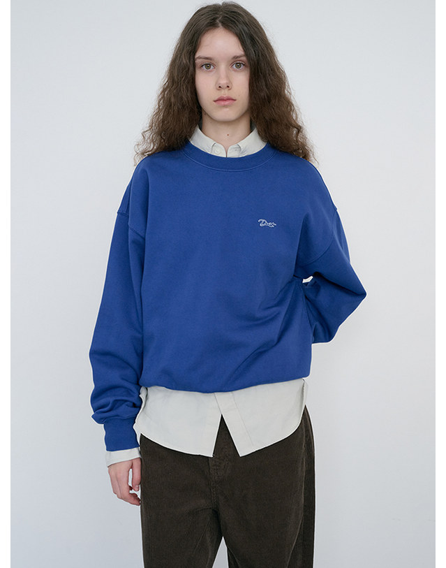 던스트 UNISEX GARMENT DYED SWEATSHIRT BLUE_M_UDTS6C115B2 블루 착용컷