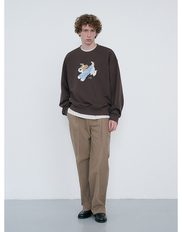 던스트 UNISEX PUPPY SWEATSHIRT BROWN_M_UDTS6C112W2 브라운 착용컷