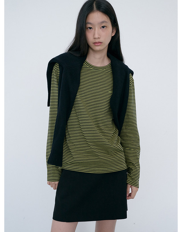 던스트 UNISEX MUTED STRIPED T-SHIRT OLIVE KHAKI_M_UDTS6C105E1 그린 착용컷