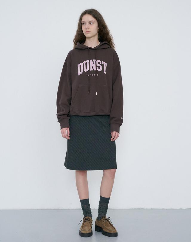 던스트 BIAS MIDI STRIPED SKIRT CHARCOAL GREY STRIPE_UDSK6C214CG 그레이 착용컷
