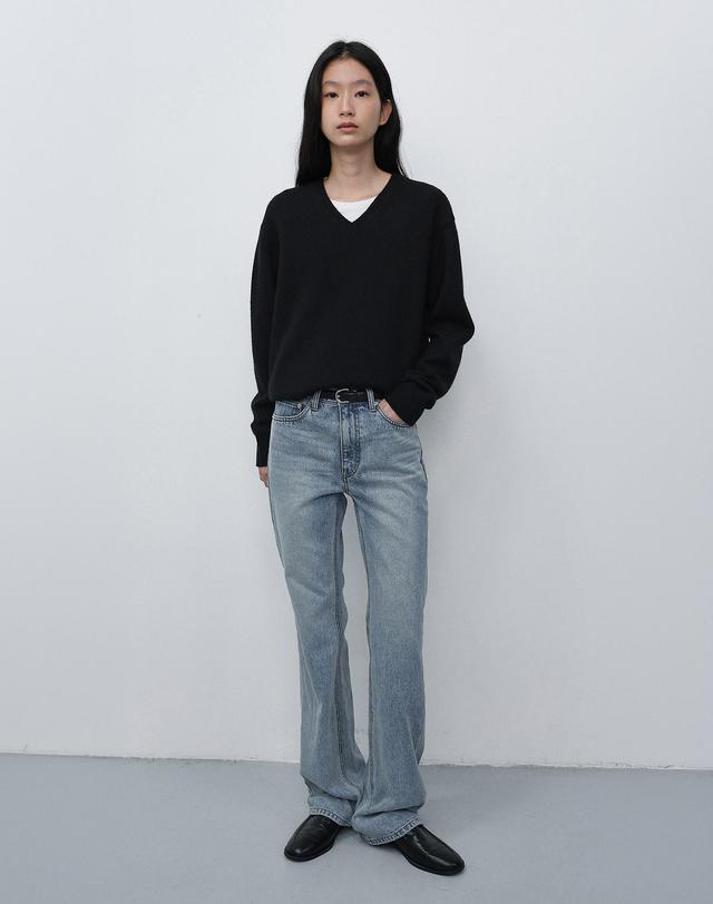 던스트 REFINED FLARED JEANS LIGHT BLUE_UDPA6C206B1 블루 착용컷