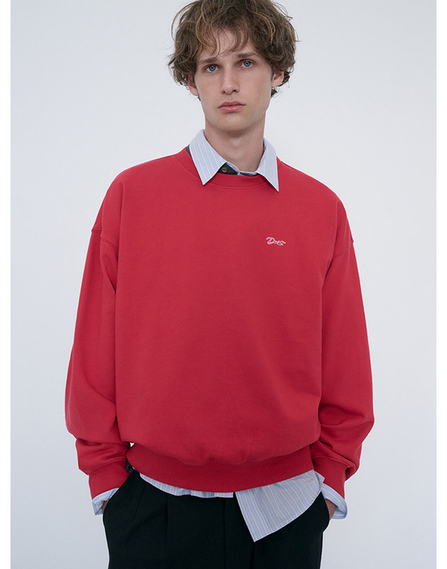 던스트 UNISEX GARMENT DYED SWEATSHIRT RED_UDTS6C115R2 레드 착용컷