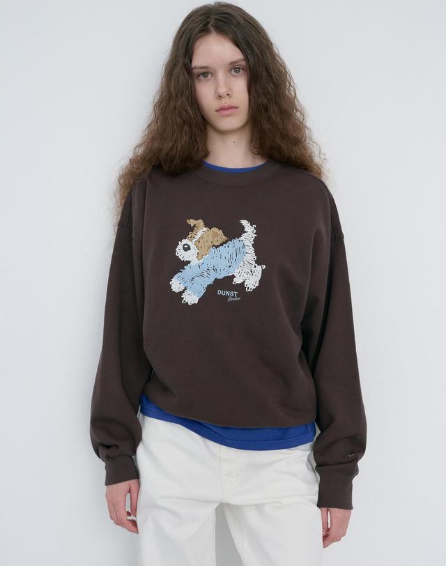 던스트 UNISEX PUPPY SWEATSHIRT BROWN_UDTS6C112W2 브라운 착용컷