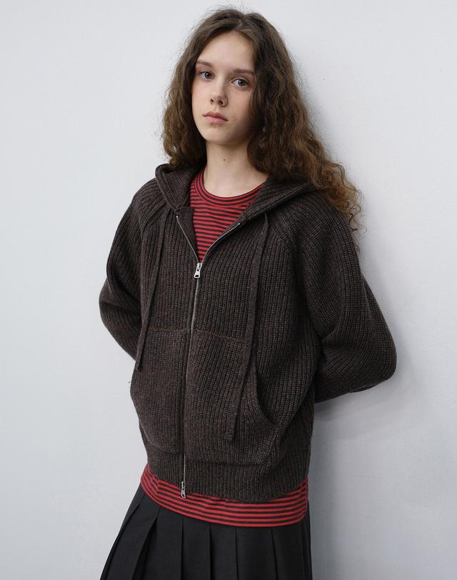 던스트 UNISEX MUTED STRIPED T-SHIRT RED_UDTS6C105R2 레드 착용컷