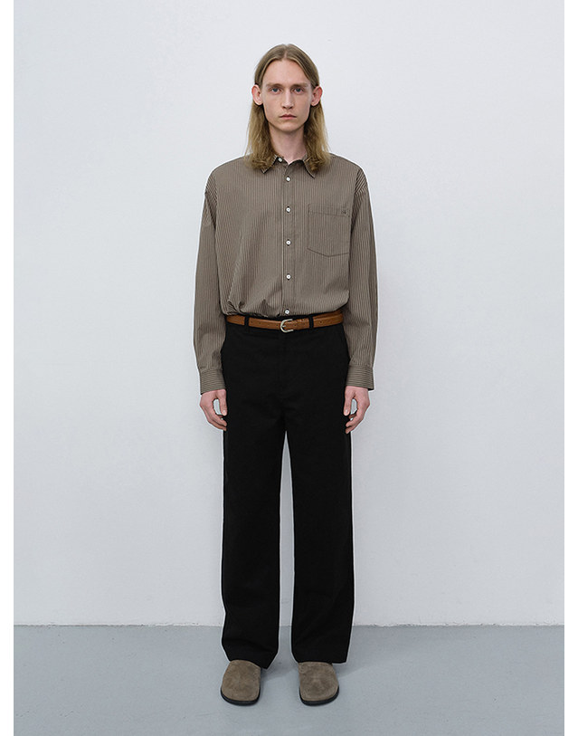 던스트 UNISEX INFORMAL SHIRT BROWN STRIPE_UDSH6C102W2 브라운 착용컷