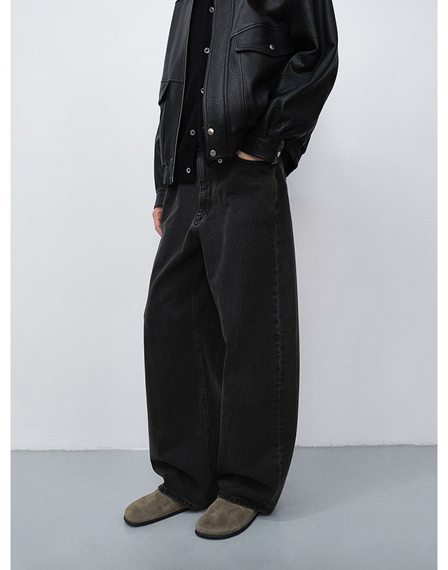 던스트 RELAXED CURVED JEANS MUD_M_UDPA6C307W2 브라운 착용컷