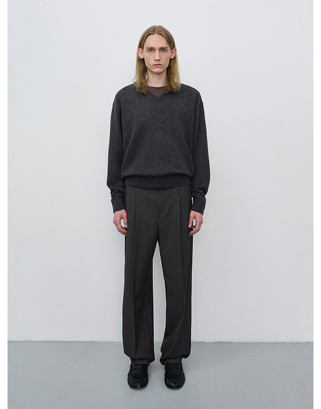 던스트 PLEATED SEMI-WIDE SLACKS CHARCOAL GREY_M_UDPA6C302CG 그레이 착용컷