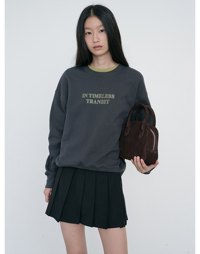 던스트 UNISEX SLOGAN SWEATSHIRT CHARCOAL GREY_M_UDTS6C109CG 그레이 착용컷
