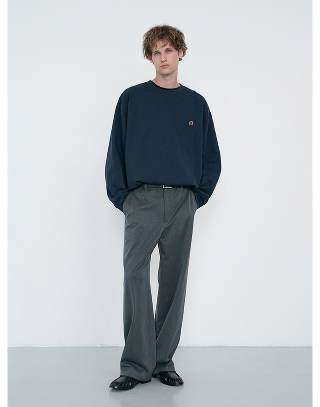 던스트 UNISEX DUNST LOGO CREASE SWEATSHIRT FRENCH NAVY_M_UDTS6C103N2 네이비 착용컷