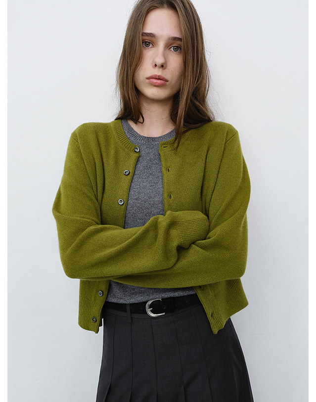 던스트 UNISEX CREWNECK KNIT CARDIGAN OLIVE GREEN_M_UDSW6C101E1 그린 착용컷