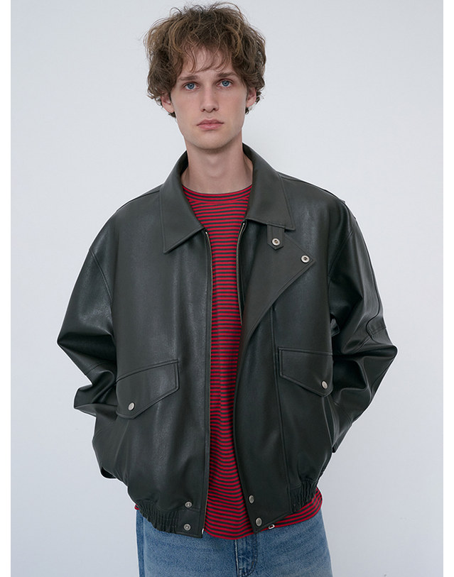 던스트 UNISEX CROPPED LEATHER BLOUSON GREYISH KHAKI_M_UDJU6C108K3 카키 착용컷