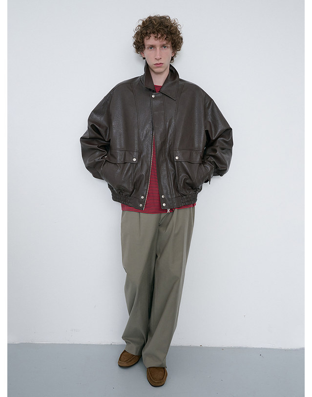던스트 UNISEX LEATHER ZIP-UP BLOUSON DARK BROWN_M_UDJU6C105W2 브라운 착용컷