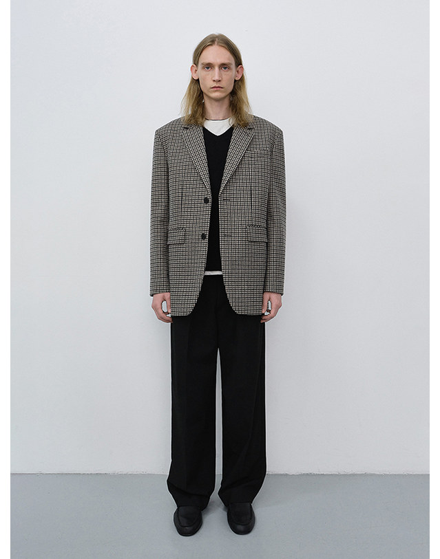 던스트 UNISEX CLASSIC 2 BUTTON WOOL BLAZER BEIGE CHECK_M_UDJA6C107I3 멀티컬러 착용컷