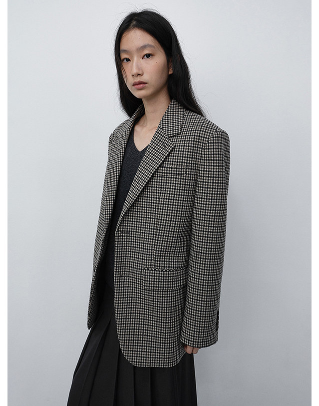 던스트 UNISEX CLASSIC 2 BUTTON WOOL BLAZER BEIGE CHECK_M_UDJA6C107I3 멀티컬러 착용컷