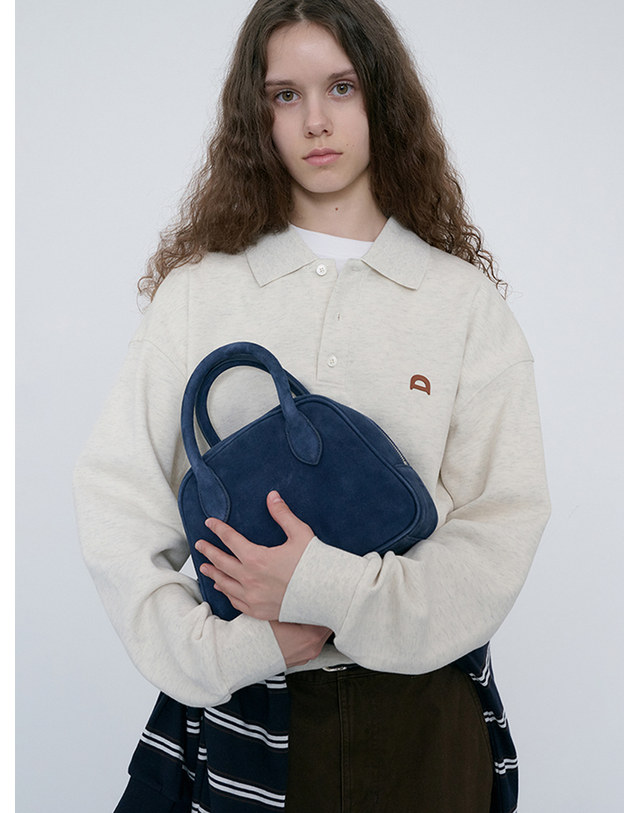 던스트 SUEDE BOSTON TOTE BAG NAVY_UDBA6F202N2 네이비 착용컷