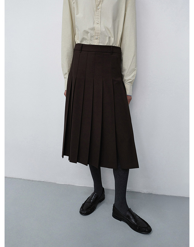 던스트 PLEATS LONG SKIRT BROWN_UDSK6C206W2 브라운 착용컷