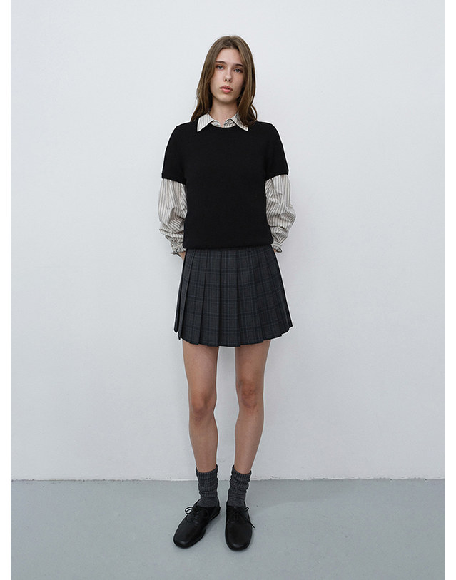 던스트 PLEATS MINI CHECKED SKIRT CHARCOAL BLUE CHECK_UDSK6C203MU 멀티컬러 착용컷